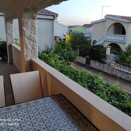 Apartment House Vir-To-All Luaran gambar
