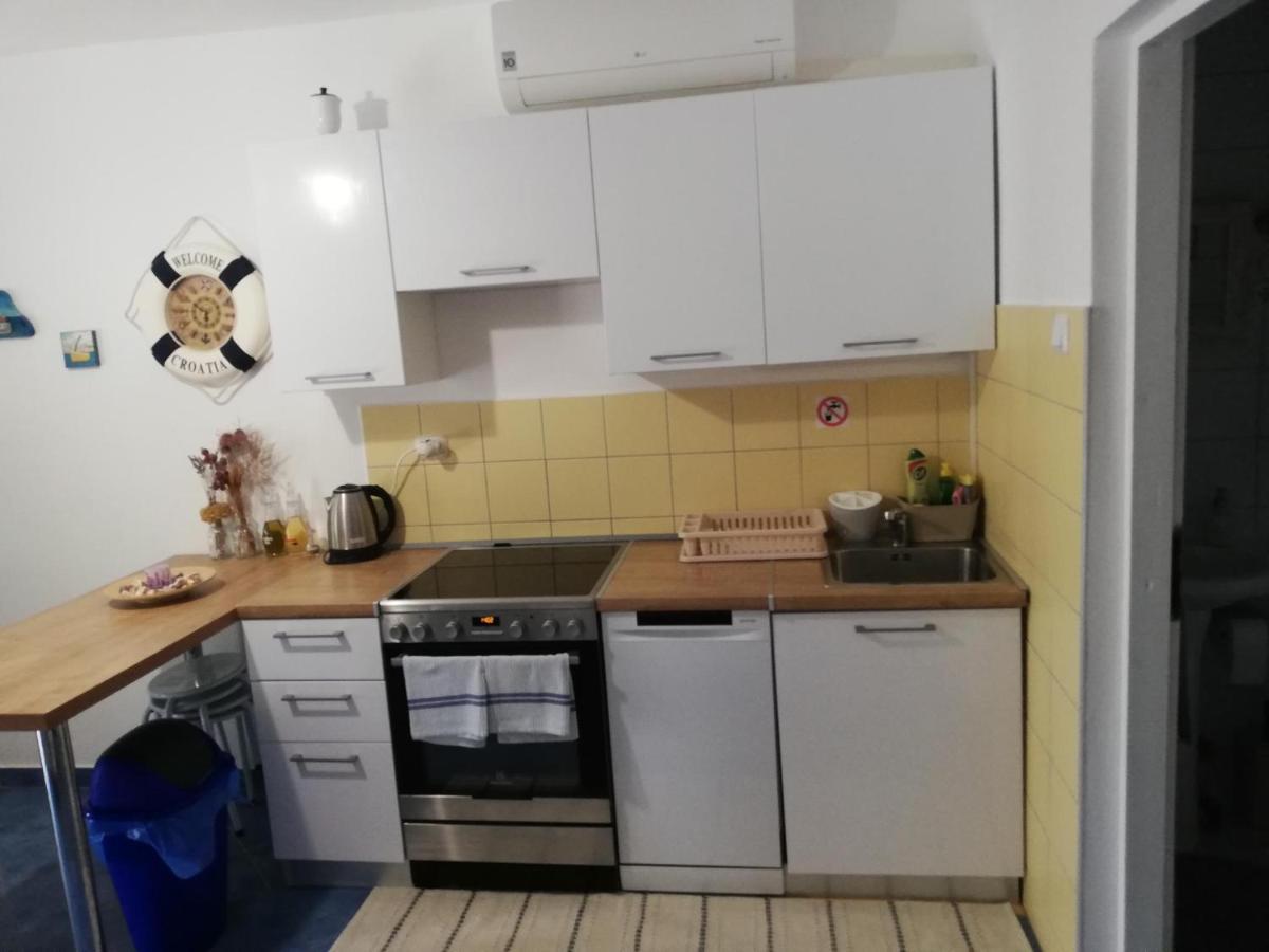 Apartment House Vir-To-All Luaran gambar